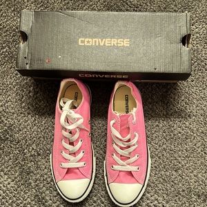 Converse Pink low top shoes. Size 3